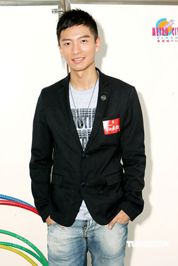 图文幕后大老爷宣传造势高钧贤俊朗帅气