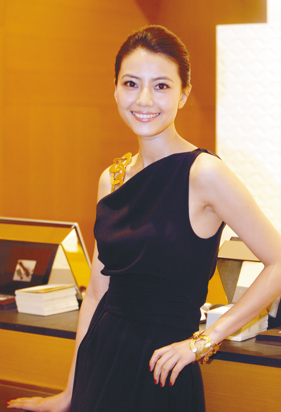 《爱情麻辣烫》中的荷玲那不带一丝杂质的清纯扮相,至今依然是内地