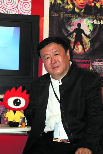 作品和合拍剧受到了广泛的欢迎,中北艺术中心董事长尤小刚就向新浪