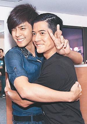 图文罗志祥熊抱舞王郭富城