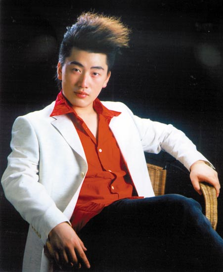 新秀歌手刘琰代言艺术节 一曲《冥想》声线流畅