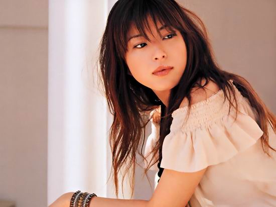 上原多香子进军中国 与王力宏倾情共演mv(图)