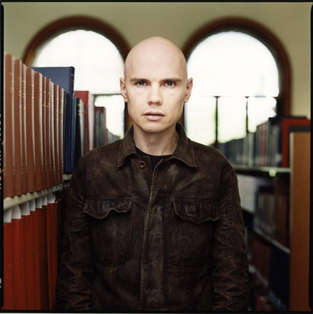 由獨裁者billy corgan(比利-考根)將再次以smashing pumpkins(碎瓜)