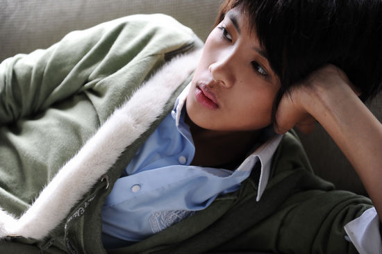 曾静玟主打歌mv《姆姆》首播 忆外公十秒落泪