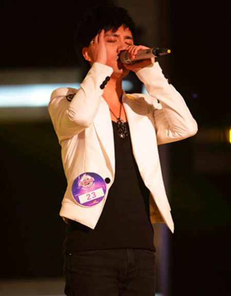 樊博唱情歌献歌迷 晋级天籁之声24强