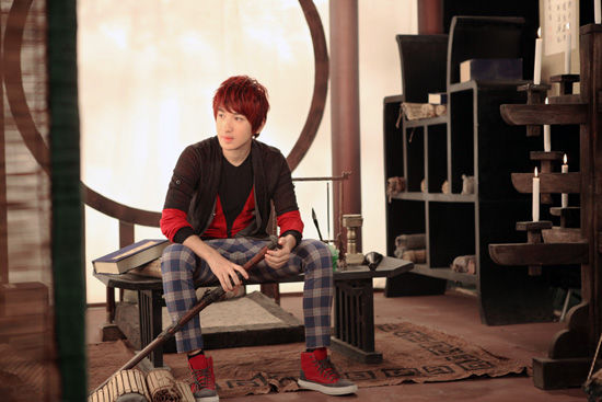 后弦《杜老师》mv将上线 爆笑剧情挑战演技