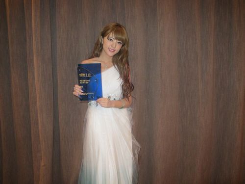 乐华娱乐华语金曲揽八项大奖阿兰成杰出歌手