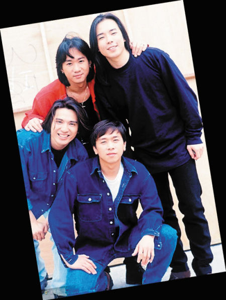 beyond成员黄贯中[微博]和黄家强[微博]近日在微博掀起骂战(见本报