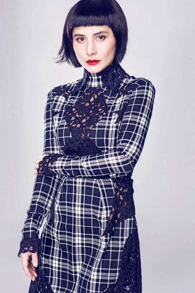 何超新专辑《摇滚妹子》糅合多种元素|摇滚妹子|何