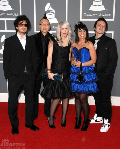 格莱美红毯 superchick乐队集体亮相