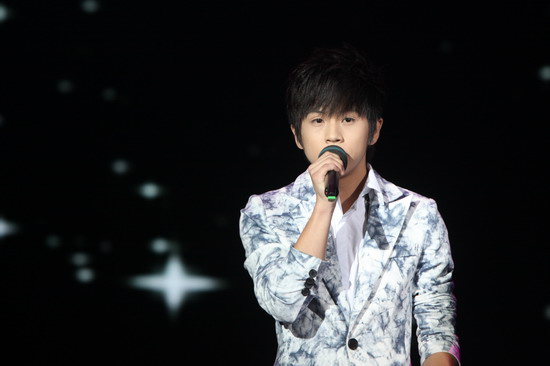 快乐男声12进10比赛结束李炜封冠率先进8强
