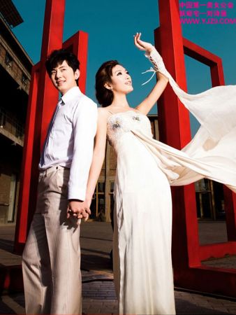 妖姬宅公会美女刘诗涵结婚照惊现网络