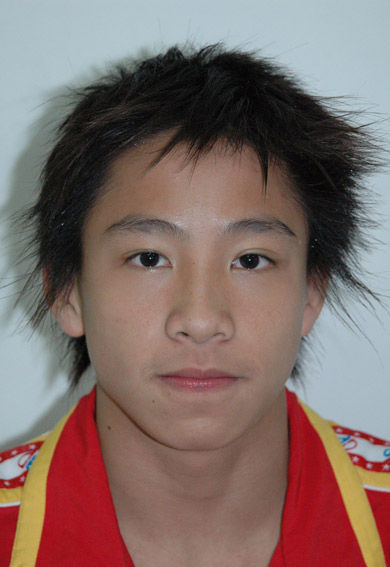 cs世界冠军曾为甲b球员 驳斥何超电竞非体育言论