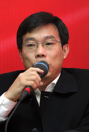 图为中国步行商业街工作委员会秘书长董利