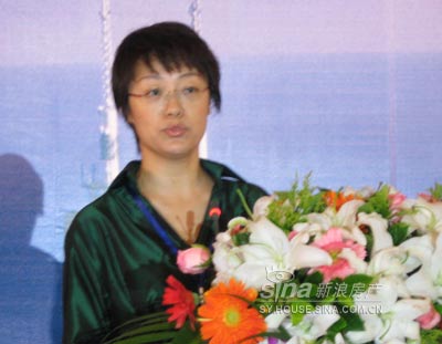 泰盈集团董事长_长盈董事长女儿照片(3)