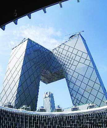 设计师库哈斯否认拿央视新大楼开色情玩笑(图)