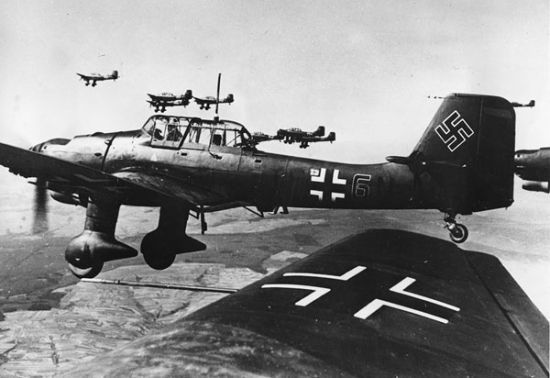 二战德军斯图卡俯冲轰炸机