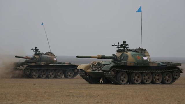 装备有点旧:39军坦克战车成群出动练激光模拟对抗