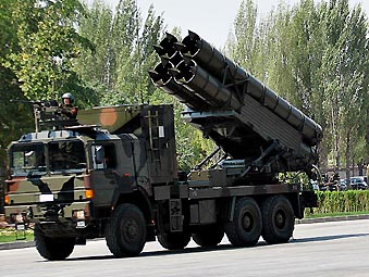 中国ws-2火箭炮b611导弹再次亮相土耳其阅兵式南京广州军区大量列装