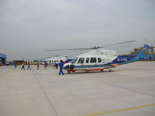 南航珠直上下一条心 共创兴城基地美好明天