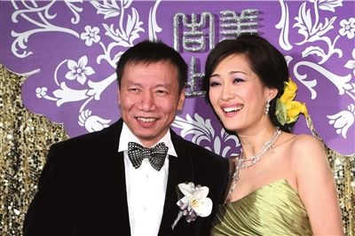 世贸天阶董事长老婆图片