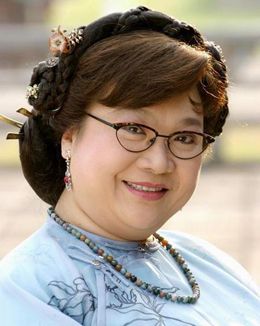 原谅男人出轨有多难 > 正文  沈殿霞:郑少秋当年靠肥姐沈殿霞迅速走红