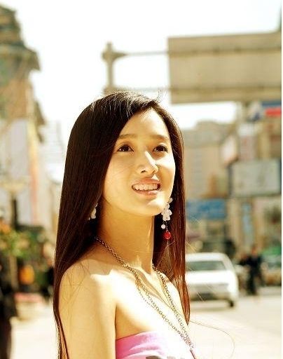 韩寒谈感情:女友妻子都是亲人和平相处