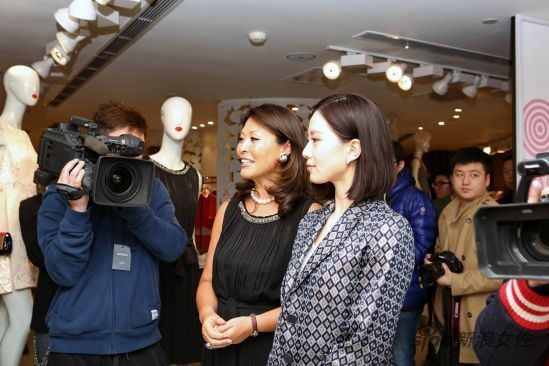 刘诗诗与max mara中国合资公司gbmax董事长林宏女士接受媒体采访