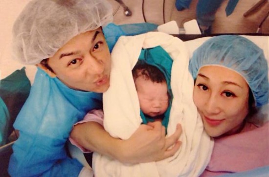 陈浩民娇妻二胎产男婴 儿子大鼻像爸爸