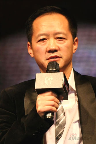 快讯:时尚集团联合总裁刘江登场发言(图)