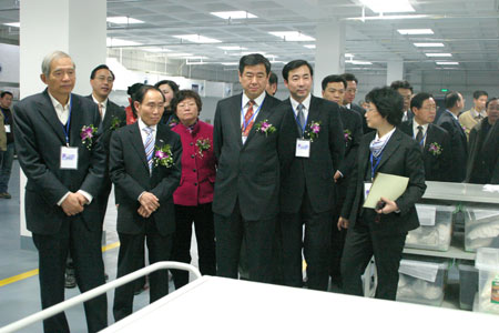 组图安莉芳在山东工业园举行答谢会2