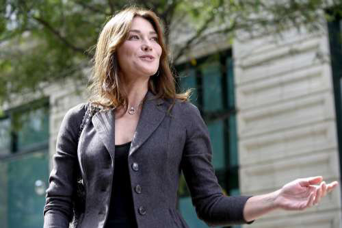 法国第一夫人布吕尼上周五到访美国匹兹堡