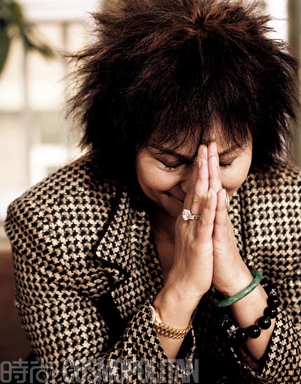 荣海兰:出身名门的野蛮女(组图)(3)