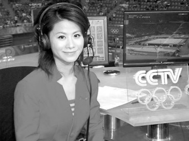 陈滢原是央视体操,滑冰项目的解说员,此次参加现场解说,难度系数提高