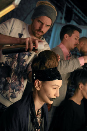 巴黎欧莱雅(微博)沙龙专属品牌的国际明星发型师团队    devastee后台