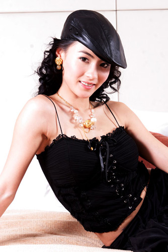 张柏芝:爱是进入他的心 而不是他的房(组图)(3)