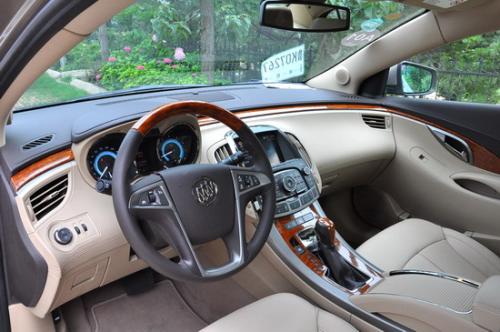 新浪汽车威海试驾别克新君越内饰篇