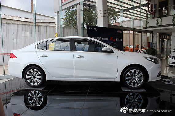 2014款起亚K4 1.8L自动LUX 到店实拍