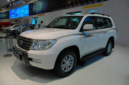 7升dohc v8发动机,采用丰田引以为豪的vvt-i可变气门正时系统,最大