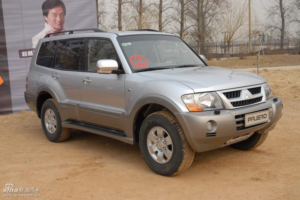 08款长丰三菱帕杰罗外观