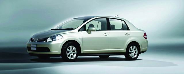 东风日产颐达tiida