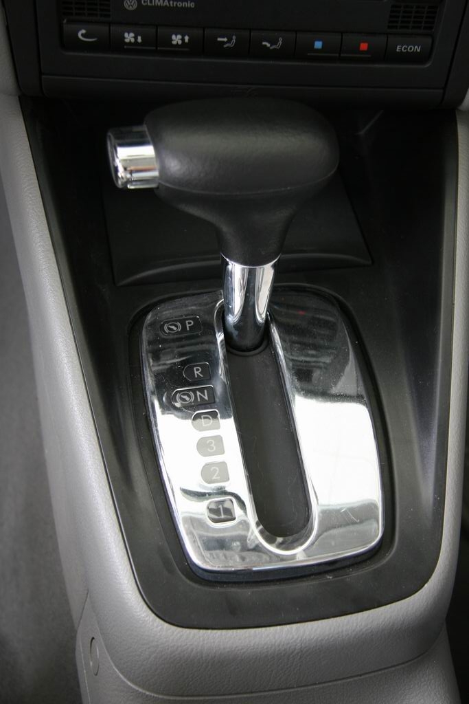 一汽大众新宝来变速杆