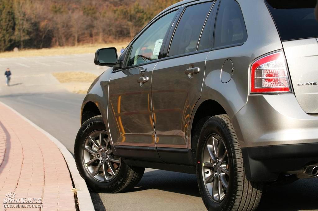 09款福特爱虎实拍