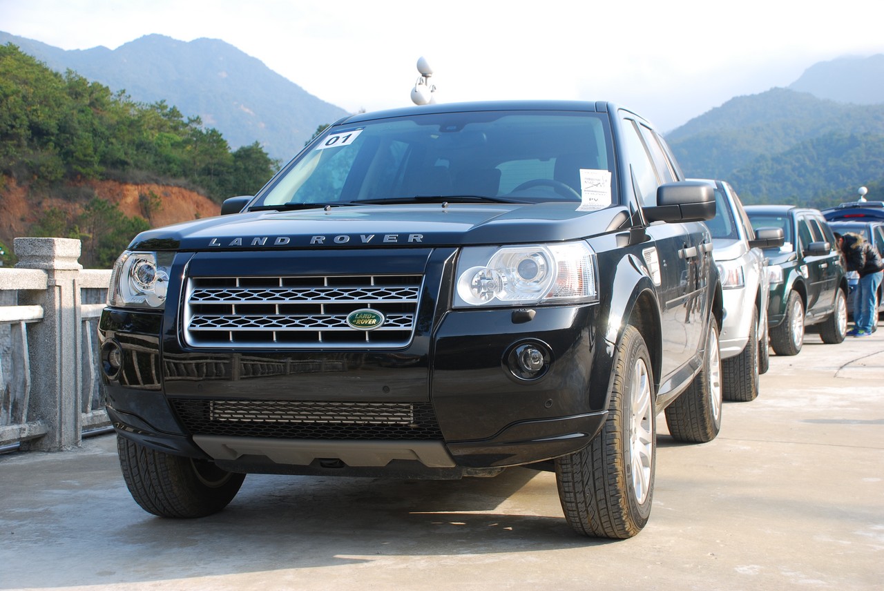 2010款路虎神行者2试车图