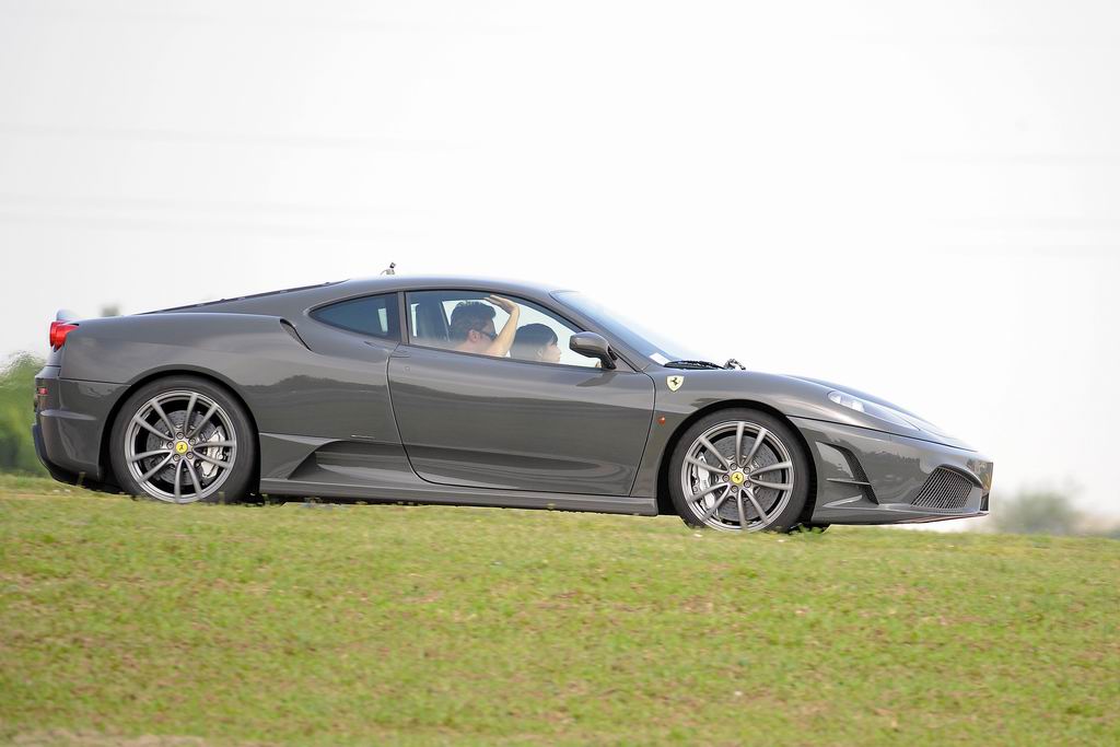 法拉利430scuderia动态图片