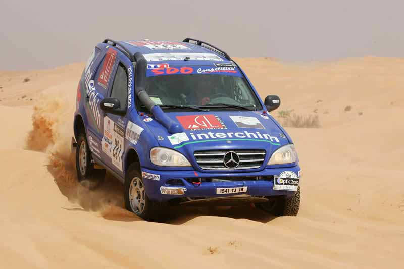 新浪汽车首页>图片>奔驰m级驰骋拉力赛图片欣赏>奔驰m级驰骋拉力赛