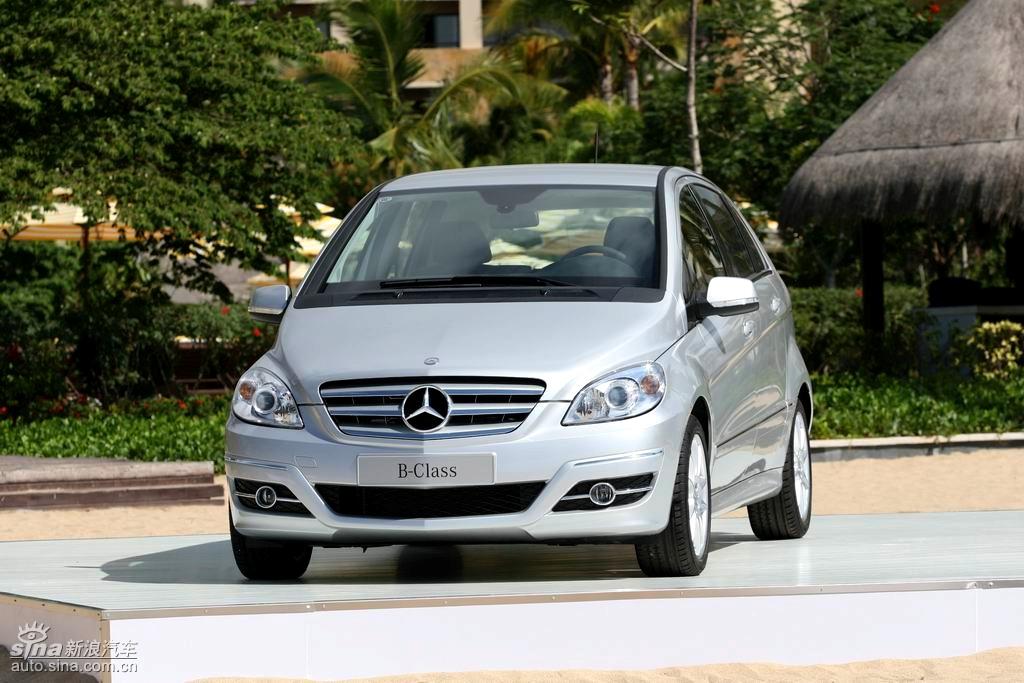 奔驰b200试驾图