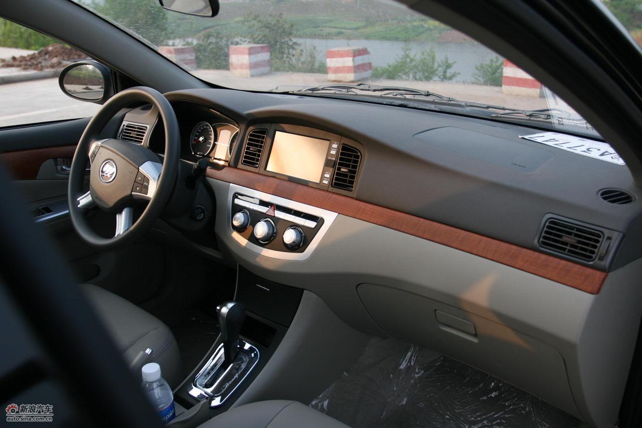 力帆620cvt内饰与细节