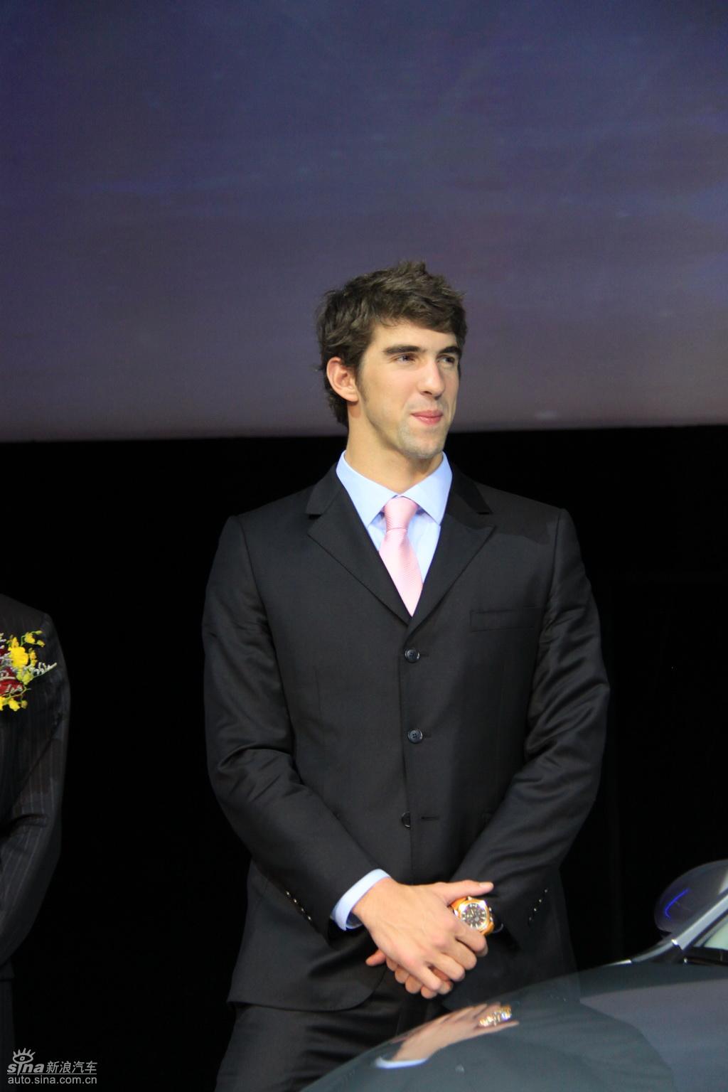 菲尔普斯与高层合影