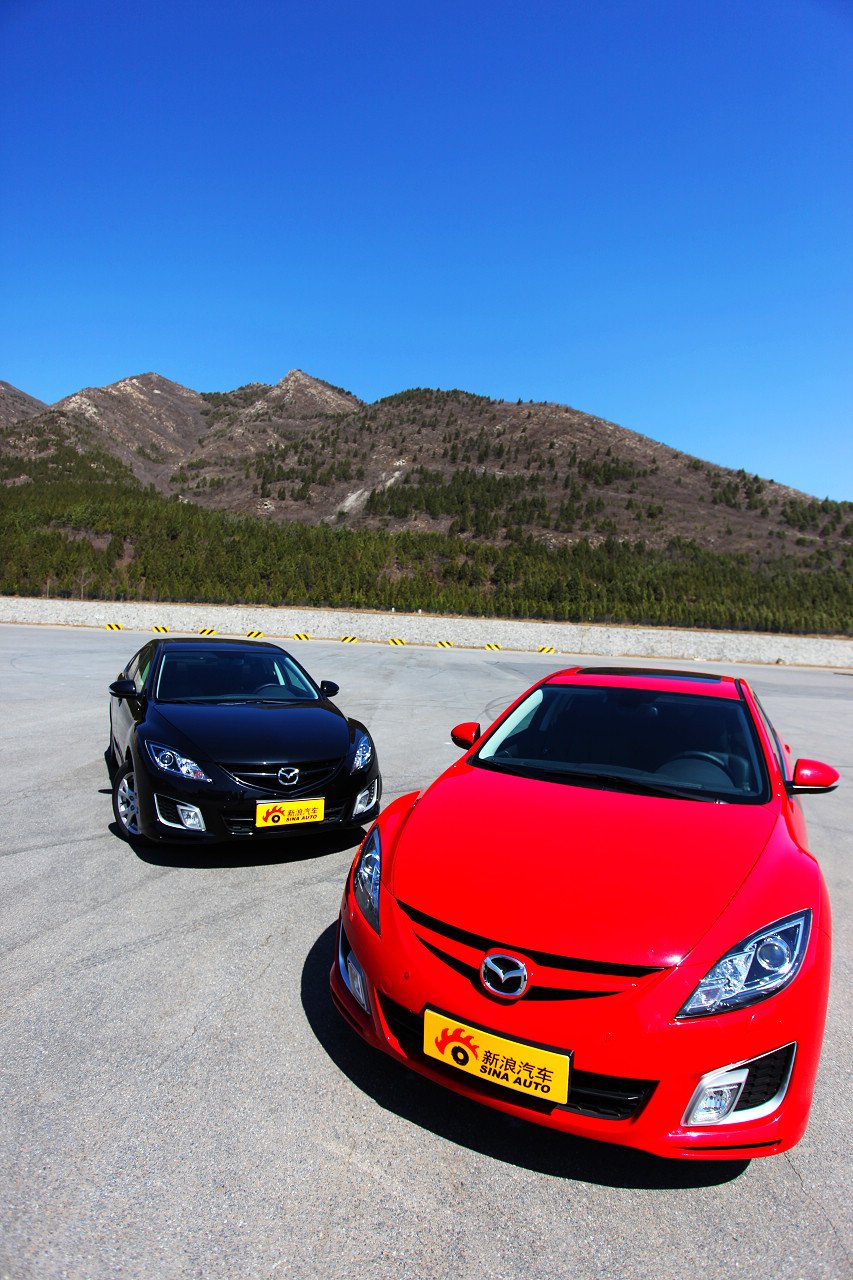 睿翼轿跑外观图片